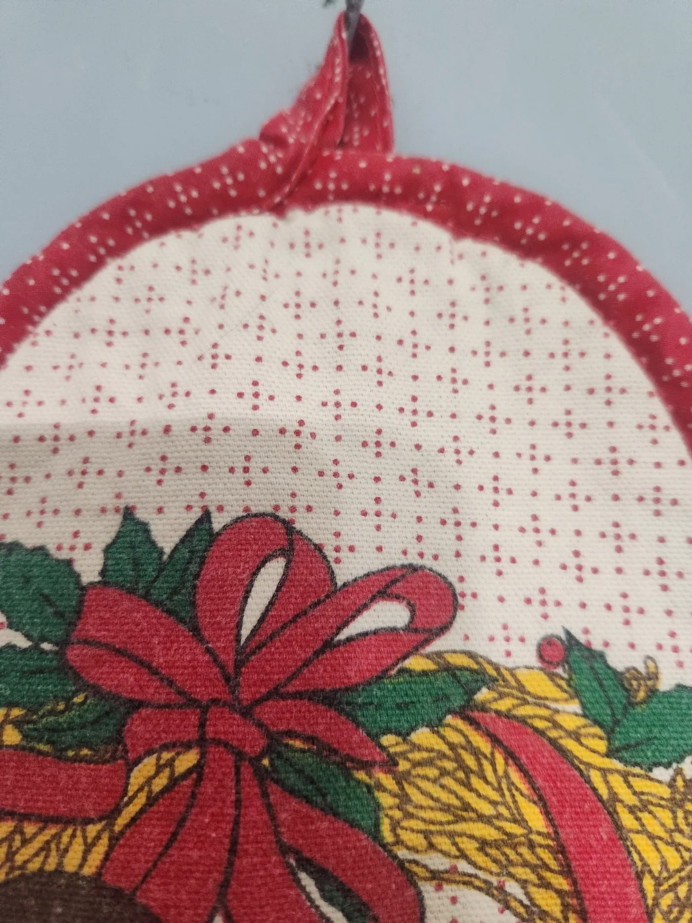 Vintage Christmas Goose Wreath, Bell Pot Holder. Red & White. Holiday. Festive.